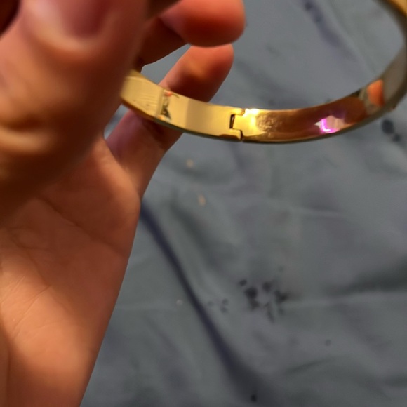 Tory Burch Gold clip Bangle - Picture 3 of 9